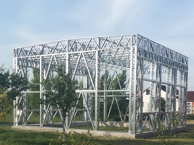پیمانکار LSF: راهنمای جامع برای ساخت و ساز با چارچوب فولادی سبک